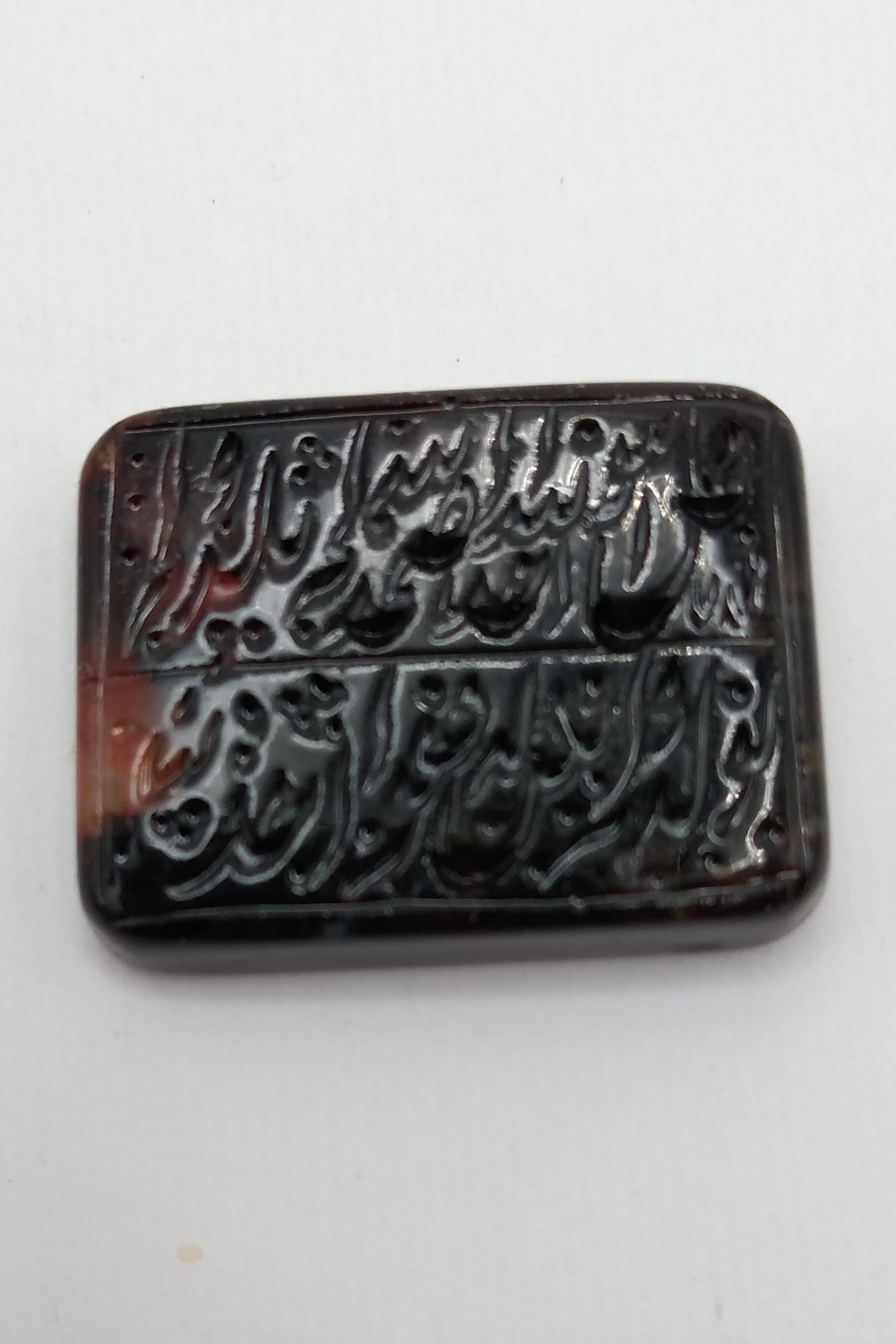 عقیق یمنی اصل معدنی حکاکی شده mff04